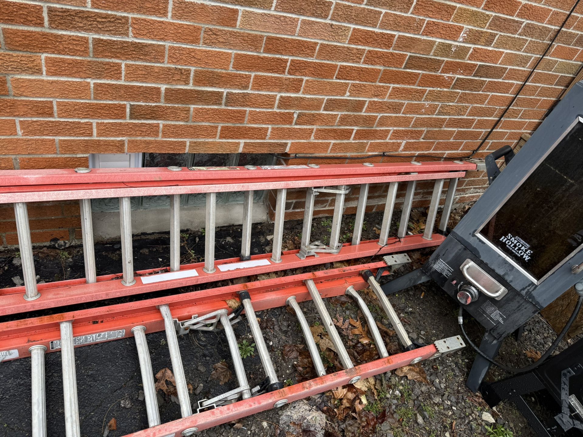 Fiberglass ladder