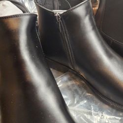 VAN HEUSEN MEN'S BOOTS