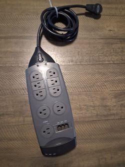 Belkin 8-Outlet Surge Protector Power Strip