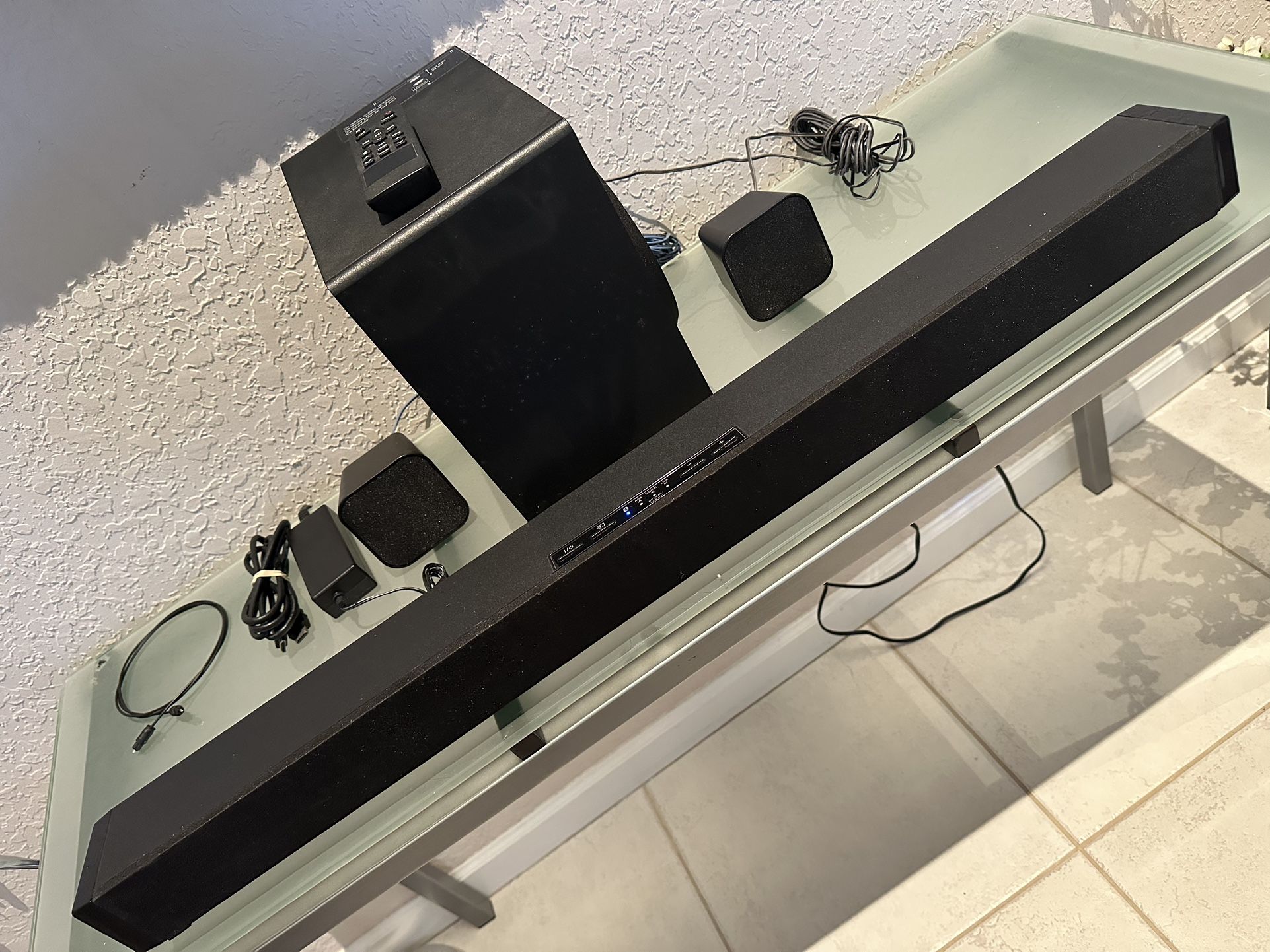 Blackweb 37" 5.1 channel Bluetooth sound bar+wireless subwoofer