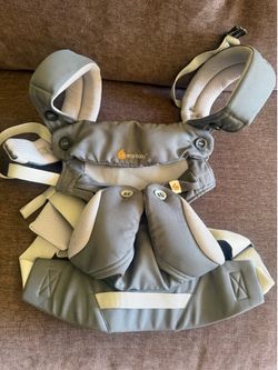 Ergo baby carrier