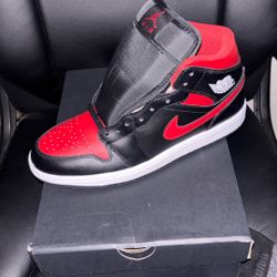 Jordan 1 Mid “ Bred Twist “ Brand New