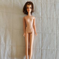 Vintage 1969 Twist & Turn Short Flip Francie Barbie
