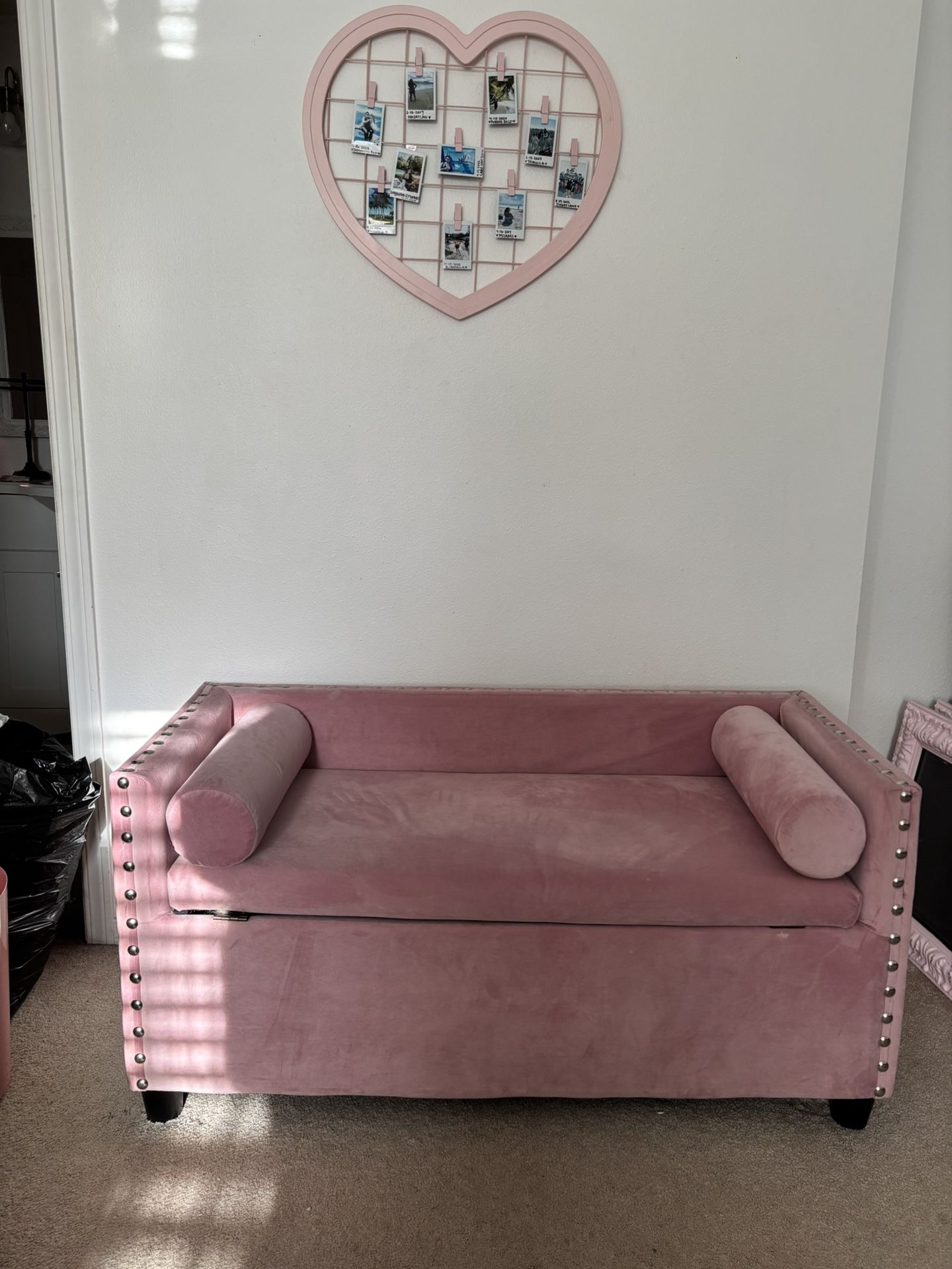 PINK COUCH