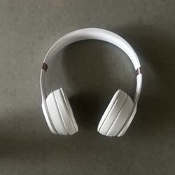 Beats Solo 4