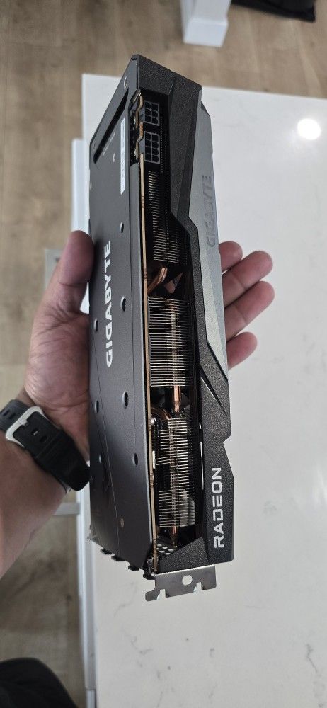 Gigabyte Radeon RX 6700 XT GAMING