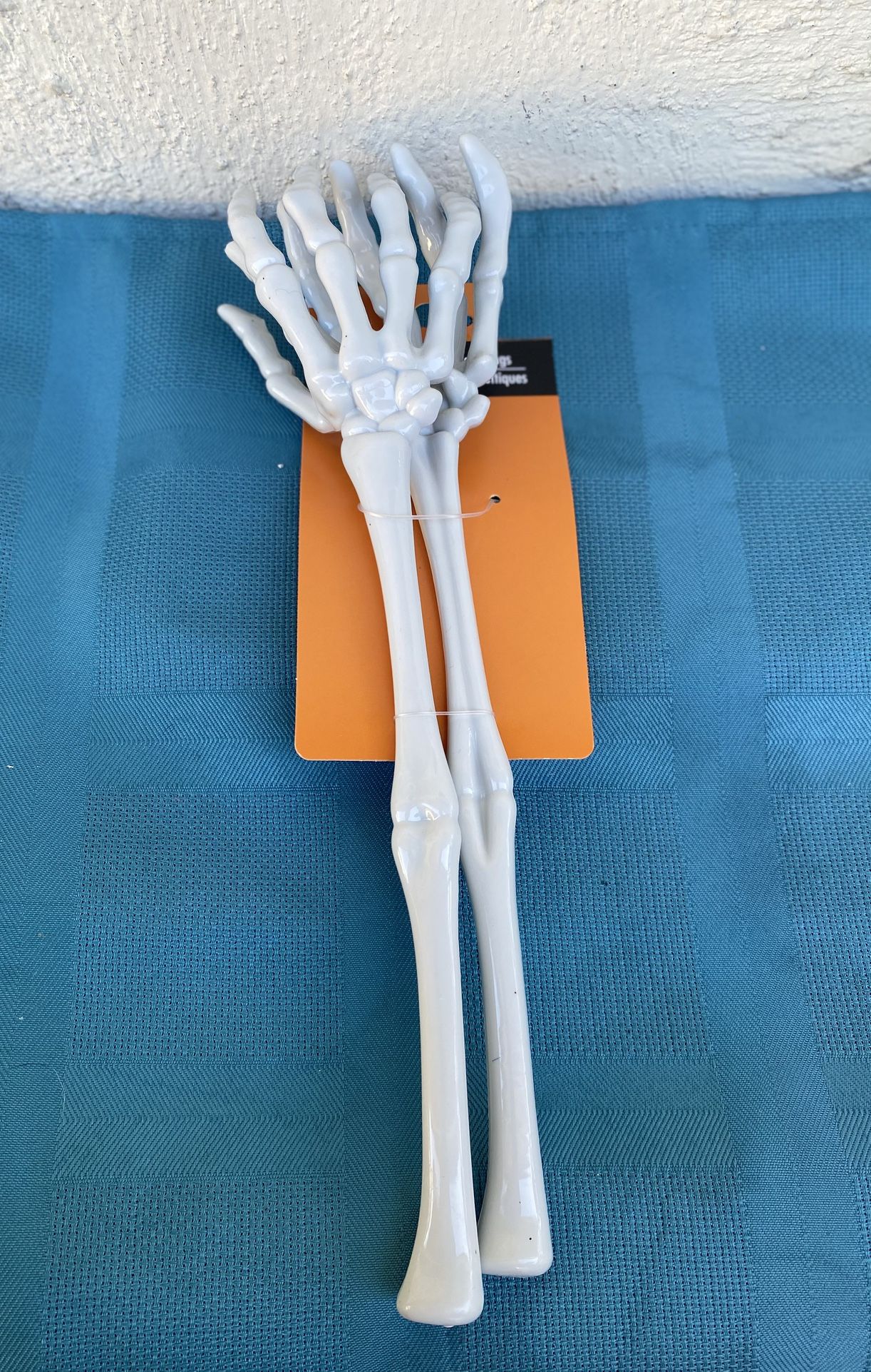 Halloween Skeleton Hands Tongs 12”