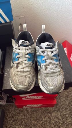Boys shoes