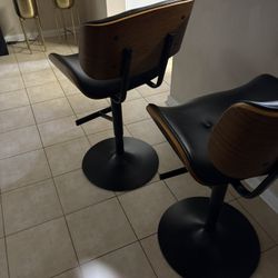 Bar Stools 