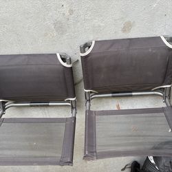 Stadium seat folding chairs