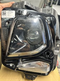 2019-2020 Chevy Blazer Headlight