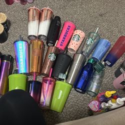 Starbucks Cups 