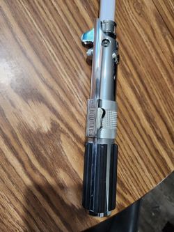 Star Wars Master Replica Lightsaber