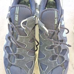 Men's Size 12 Asics Dark Blue Sneakers 
