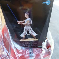 Artfx Star Wars Rey Collectable. 