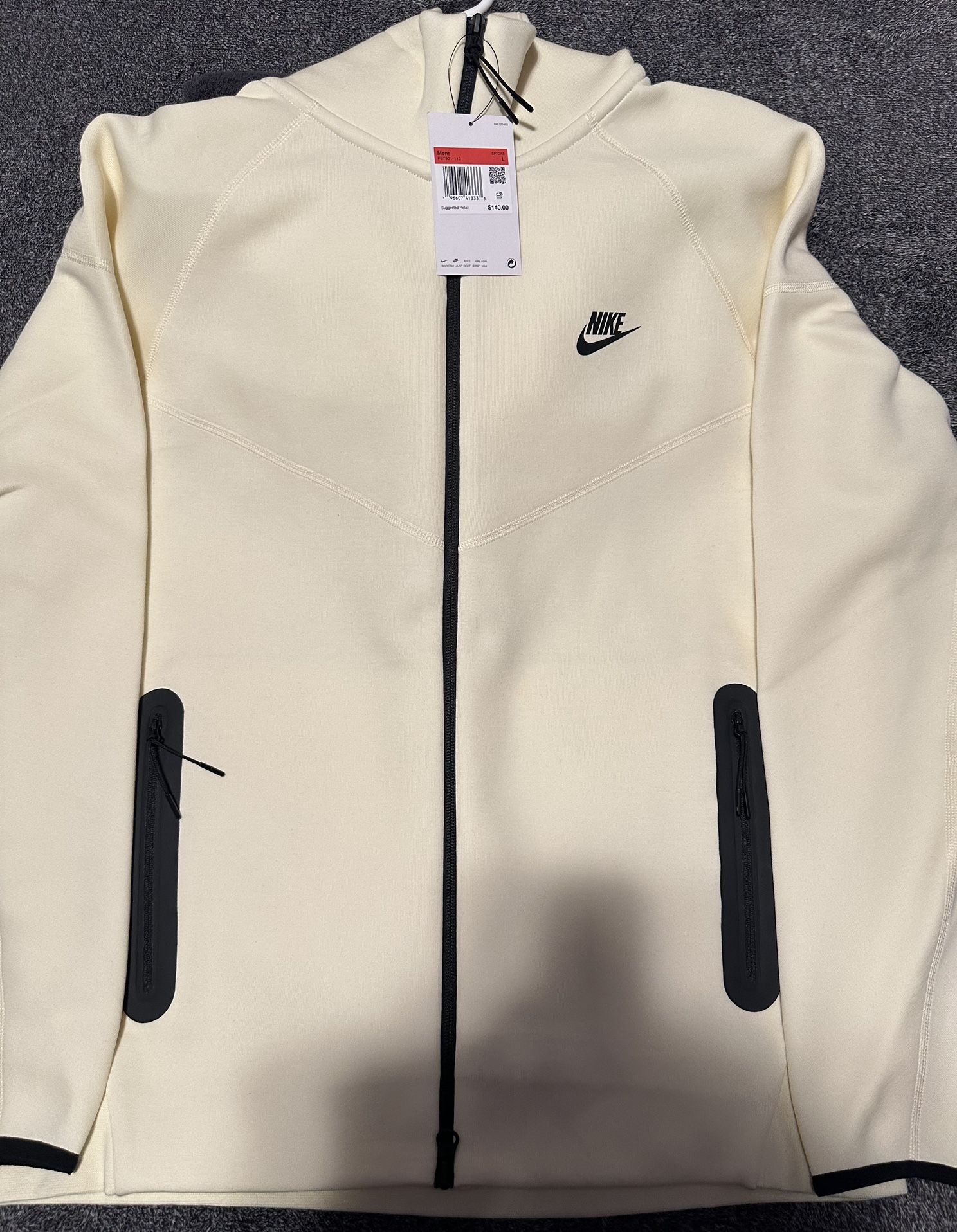 Nike Tech Fleece