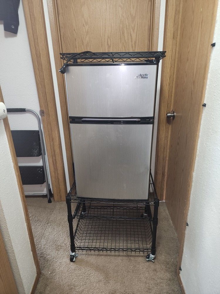 Arctic King Mini Fridge With Stand