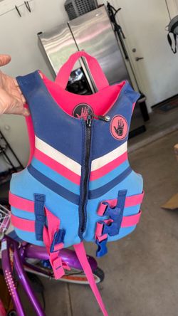 Body glove Children’s life Jacket with in between leg strap
