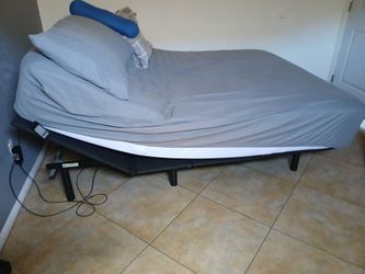 Adjustable bed frame