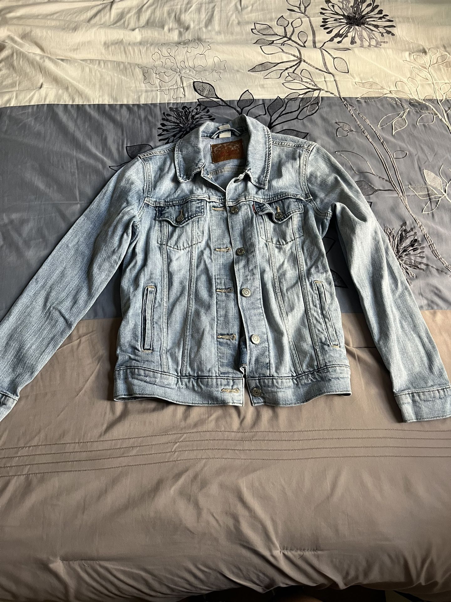 Women’s Denim Jacket