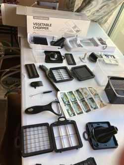 Vegetable dicer with all the parts