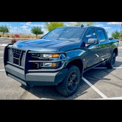 2021 Silverado Trail Boss Z71 4x4 Crew Cab – Clean Title – 104k Miles