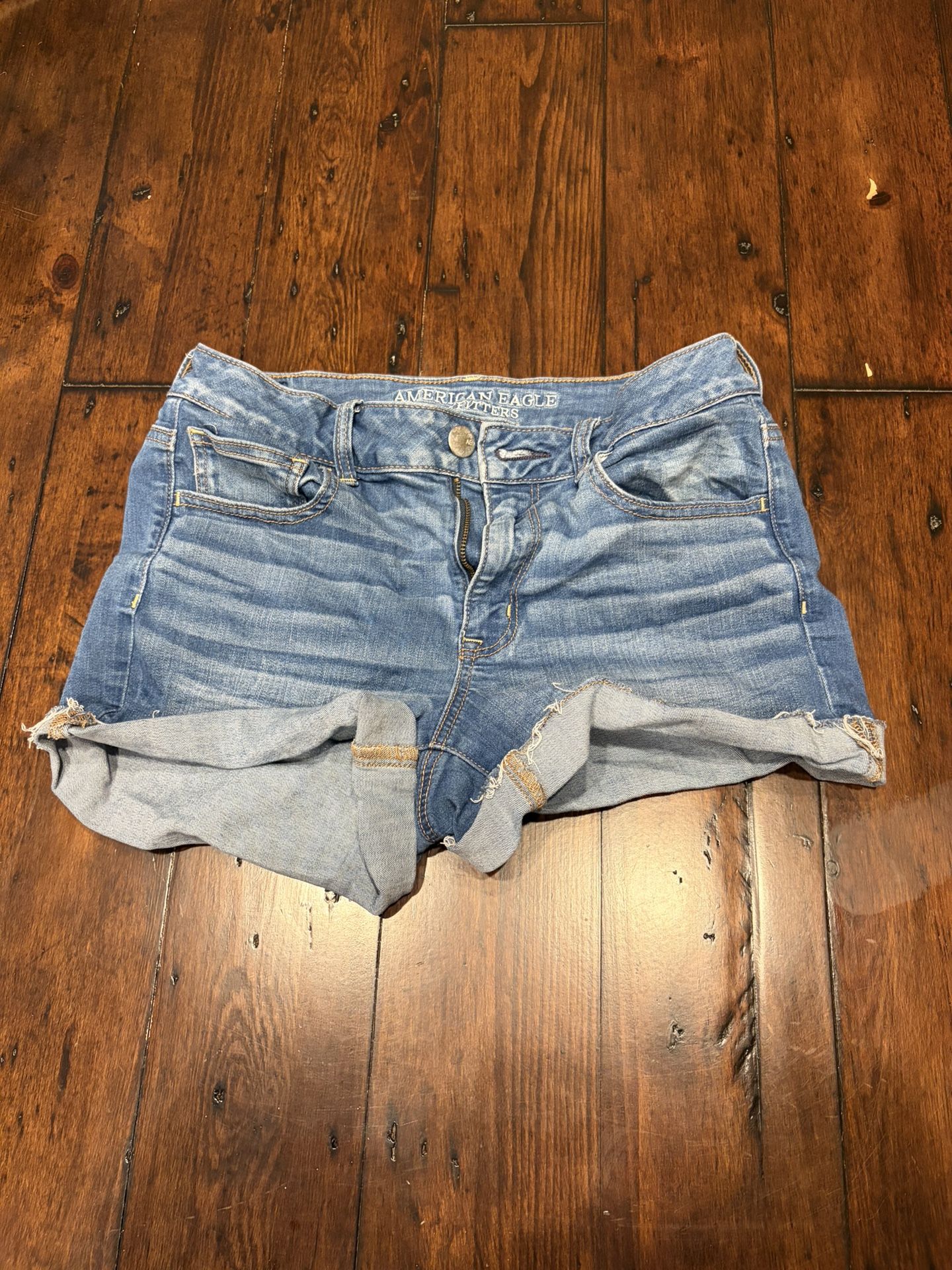 American Eagle High Waisted Shirts