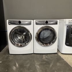 ELECTROLUX XL CAPACITY WASHER DRYER ELECTRIC SET 