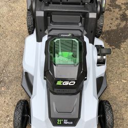 New LM2110SP EGO 56 Volt Battery Powered Lawn Mower Self Propelled Never Used 