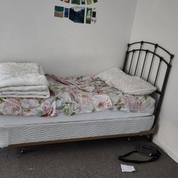 Twin mattress+ Box + Frame