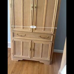 Stanley Vintage Classy Armoire