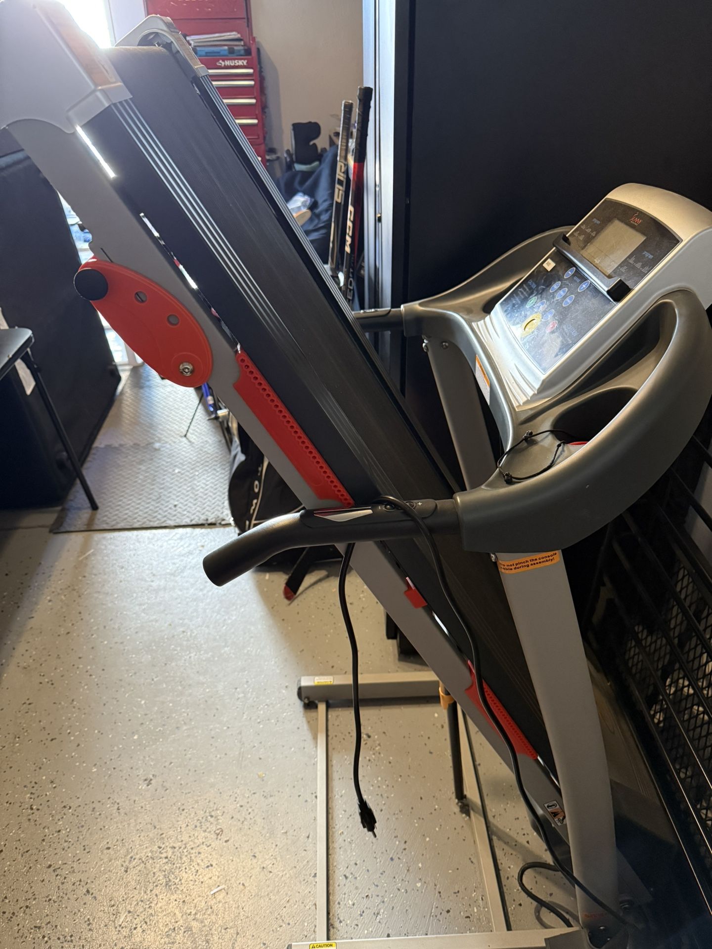 Sunny Health & Fitness Treadmill 