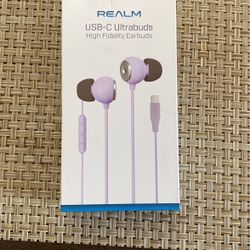 USB-C Earbuds  , New In Box 