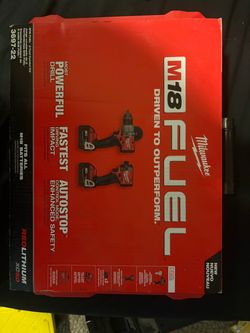 Milwaukee M18 FUEL Hammer Drill & Impact Driver Combo Kit – LIKE NEW!