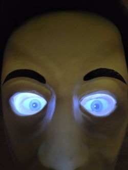 RARE 2018 Spirit Halloween "Michael Myers" Hanging Door Greater (Plays Theme Song/Eyes Glow), Works!