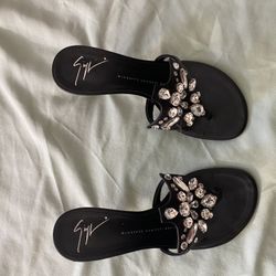 High Heels designer Giuseppe Zanotti / Zapatillas De DiseƱador Giuseppe Zanotti
