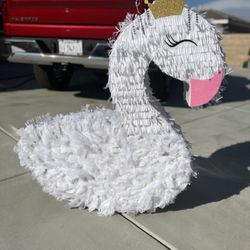 Swan Pinata