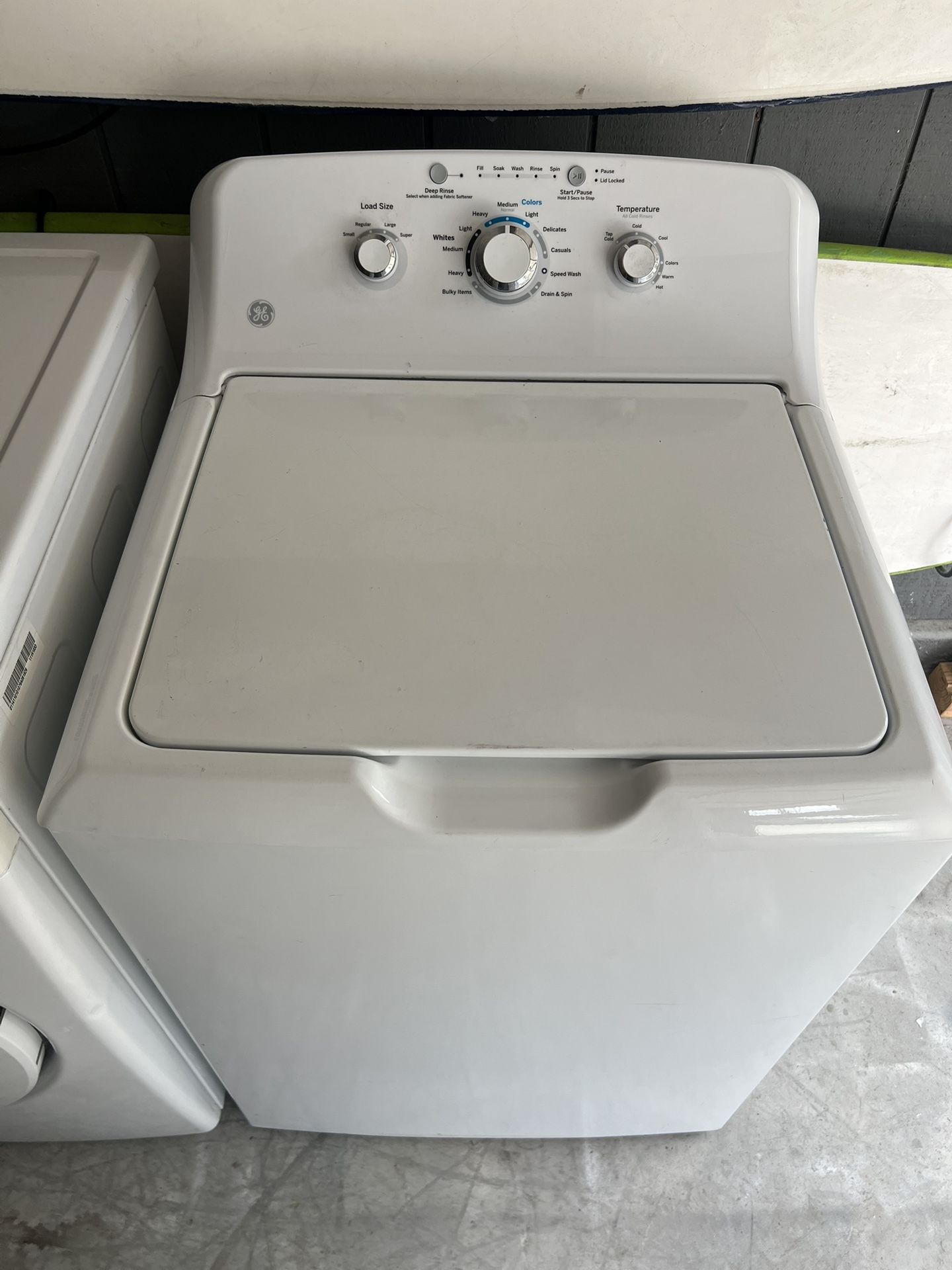 Fully functional GE white top load washing machine