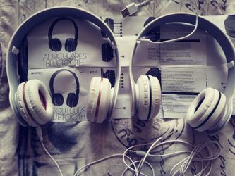 2 Bluetooth Headphones