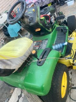 John Deere tractor riding mower zero turn