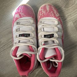 Jordan 11 Retro Low Pink Snake Skin 