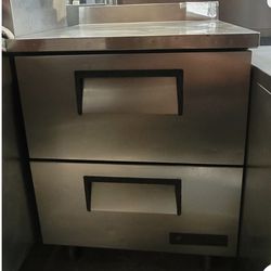 EXCELLENT TRUE REFRIGERATOR (WORK TOP and DRAWS)