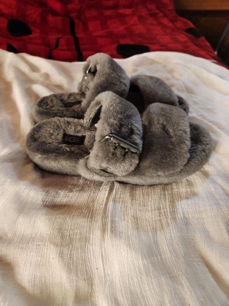 Ugg Gray Sandles
