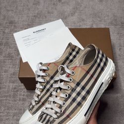 BURBERRY SHOES