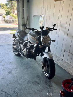 Auto shift Aprilia 850 7k miles!
