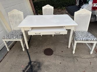 Dinnig table set