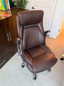 Lay-Z Boy Executive Office Chair