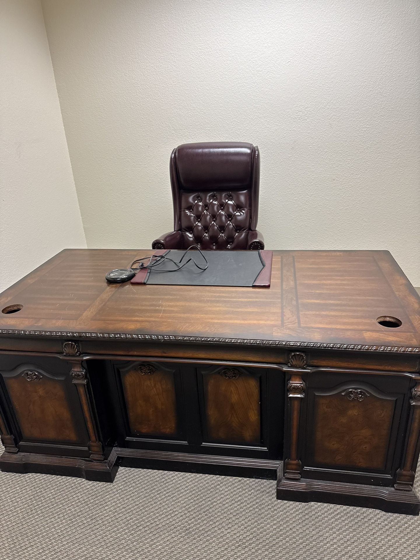 President Desk