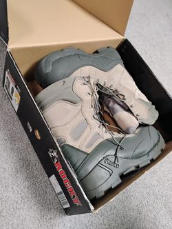 NEW Rocky Blizzard Stalker Mens Size 11 Boots 