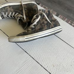 converse size 10 mens $20